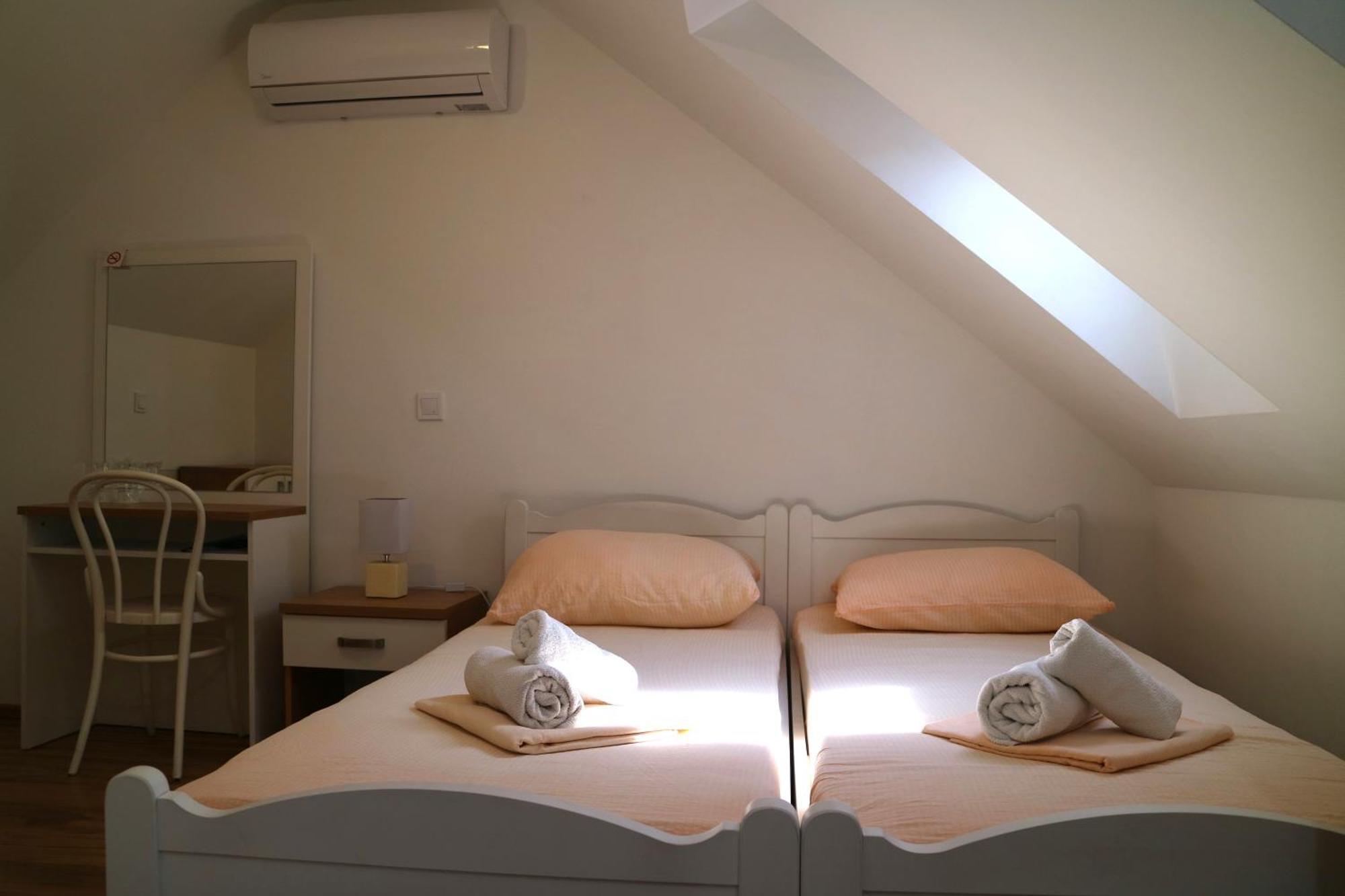 Studio Apartments & Rooms Lela, Sipan Island Sipanska Luka  Bilik gambar