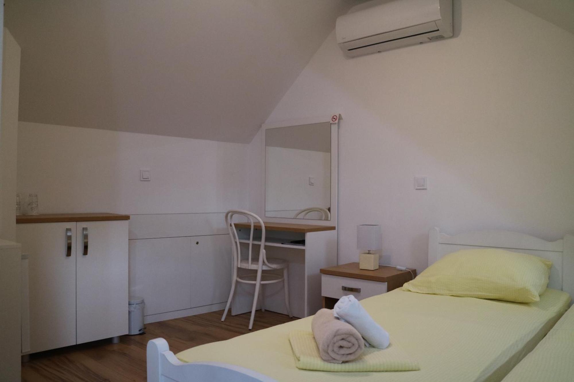 Studio Apartments & Rooms Lela, Sipan Island Sipanska Luka  Luaran gambar