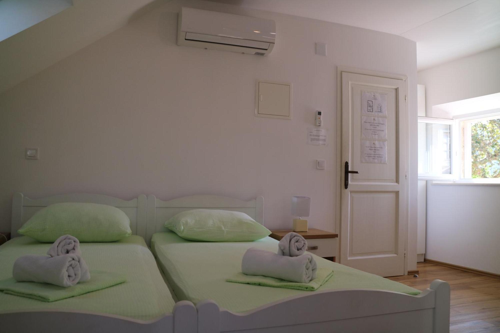 Studio Apartments & Rooms Lela, Sipan Island Sipanska Luka  Luaran gambar