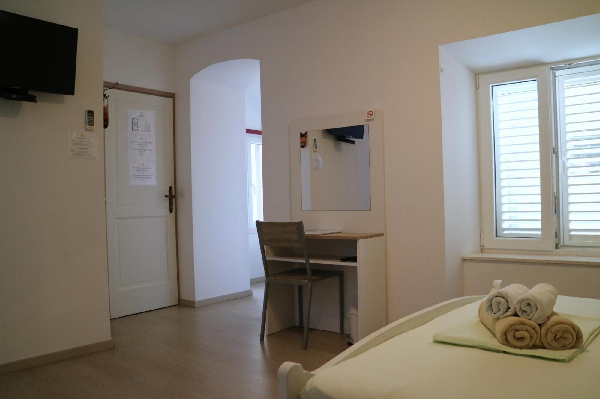 Studio Apartments & Rooms Lela, Sipan Island Sipanska Luka  Bilik gambar